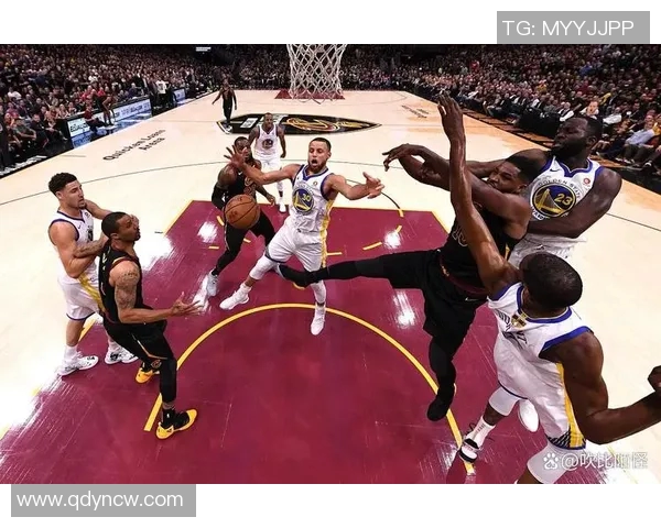 勇士与火箭精彩对决全场录像回放尽在CCTV观看体验不容错过 勇士与火箭精彩对决全场录像回放尽在CCTV观看体验不容错过