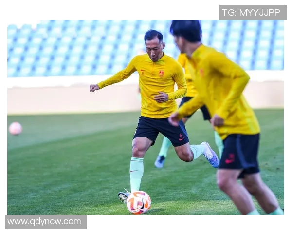 国奥男篮迎战意大利全力争胜展现青春风采与竞技精神